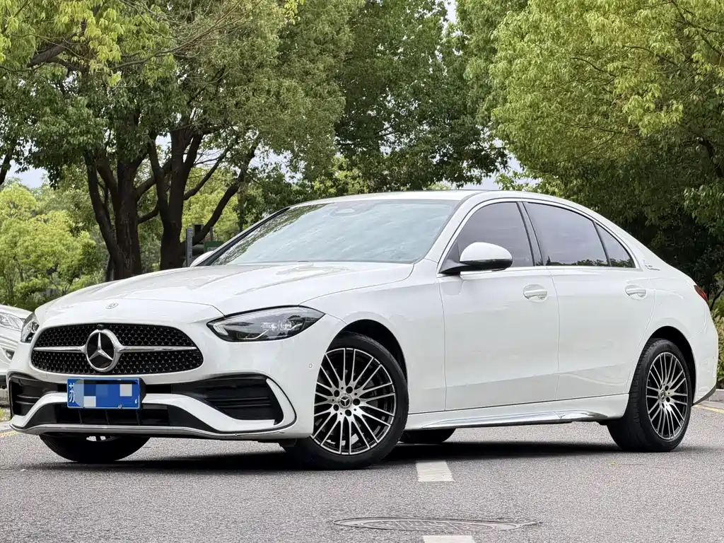 Mercedes-Benz C-Class 2024