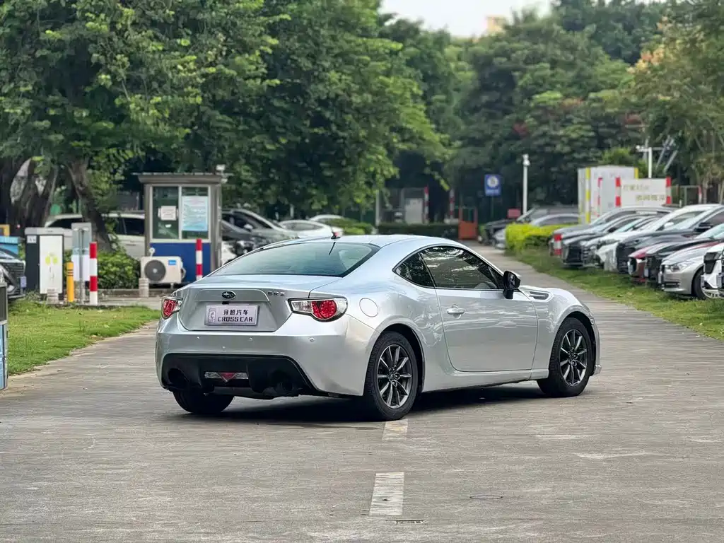 Subaru BRZ — миниатюра 6