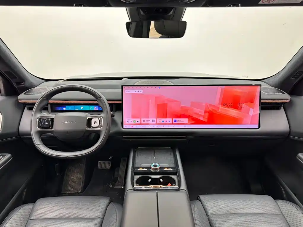 Lynk & Co 900 — миниатюра 10
