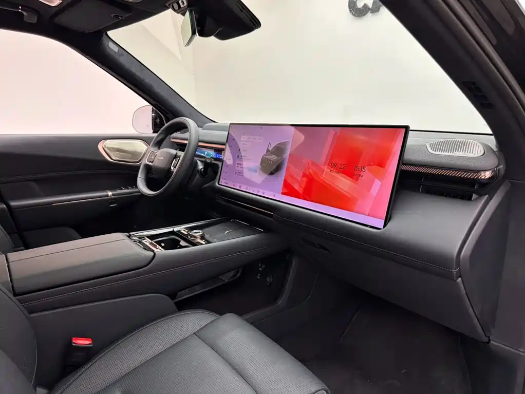 Lynk & Co 900 — миниатюра 11