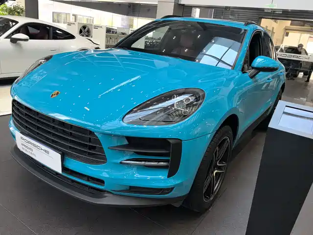PORSCHE MACAN 2022