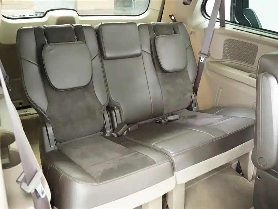 Chrysler Grand Voyager (Import) 3.6L Luxury Edition, фото 31