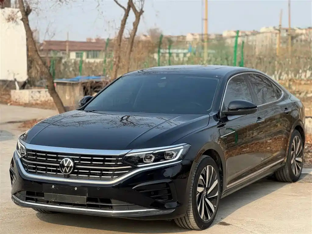 Volkswagen Passat 2025