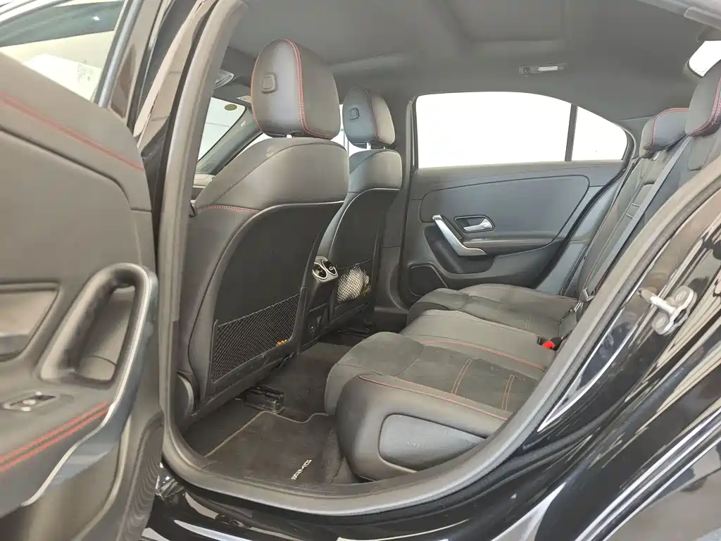 Mercedes-Benz A-Class A 2024 A 200 L Fashion