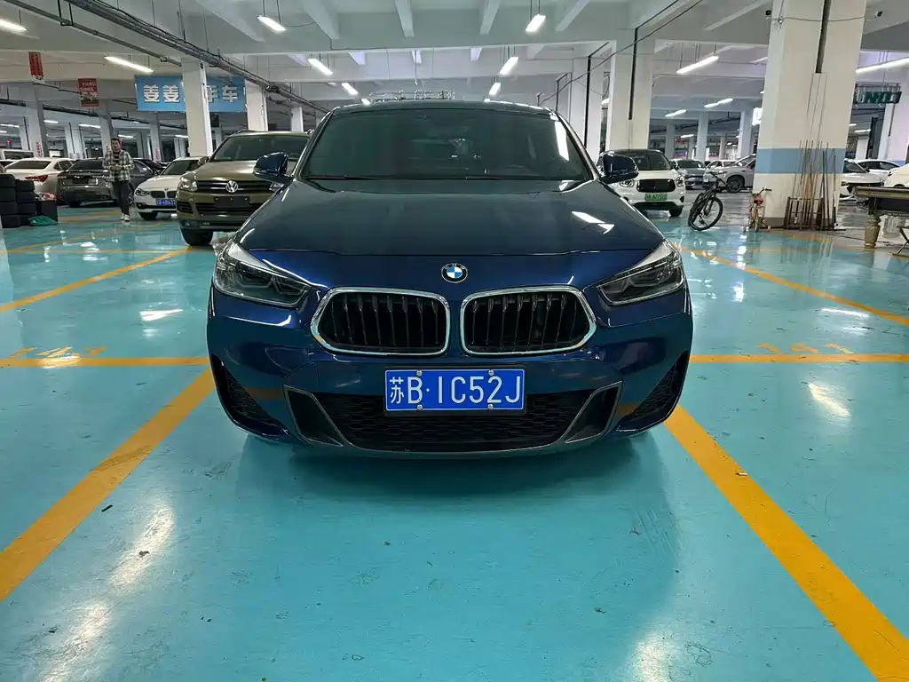BMW X2