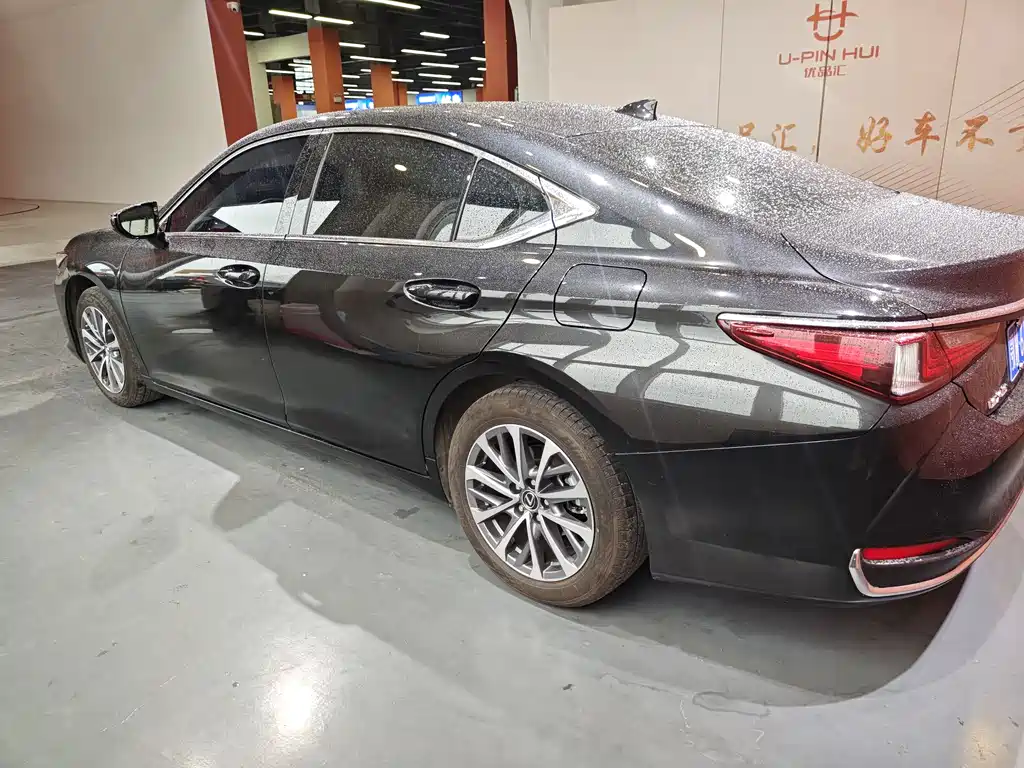 Lexus ES 2023 200