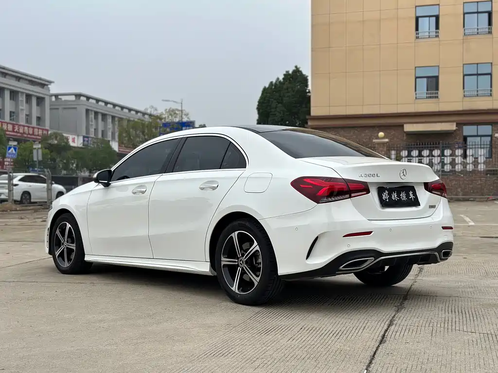 MERCEDES-BENZ A CLASS
