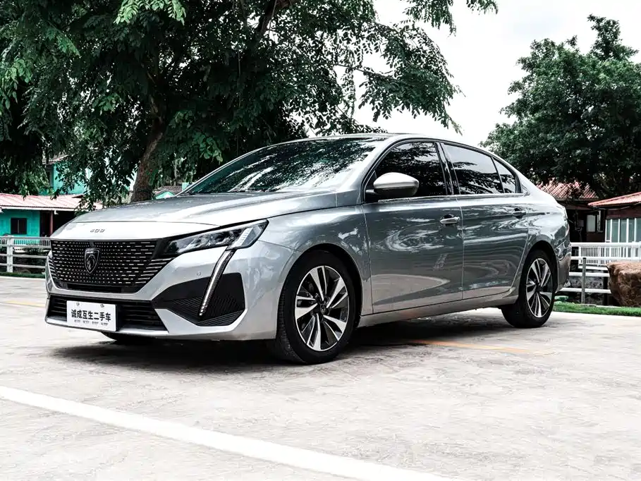 Peugeot 408 2022