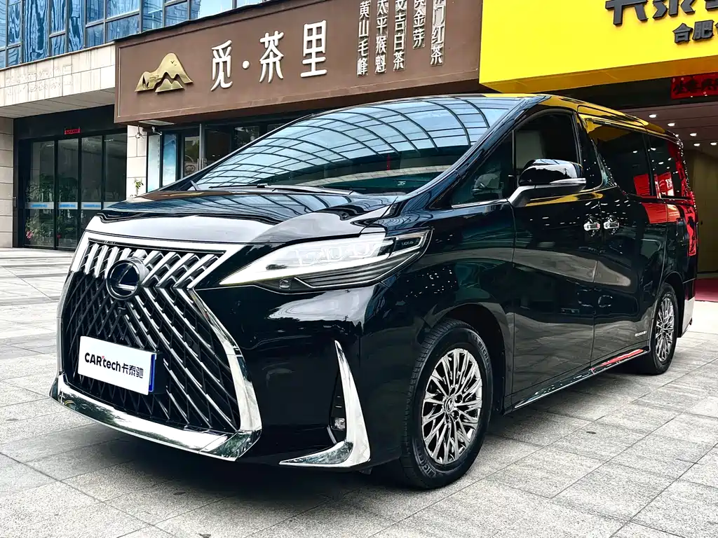 Lexus LM 2022