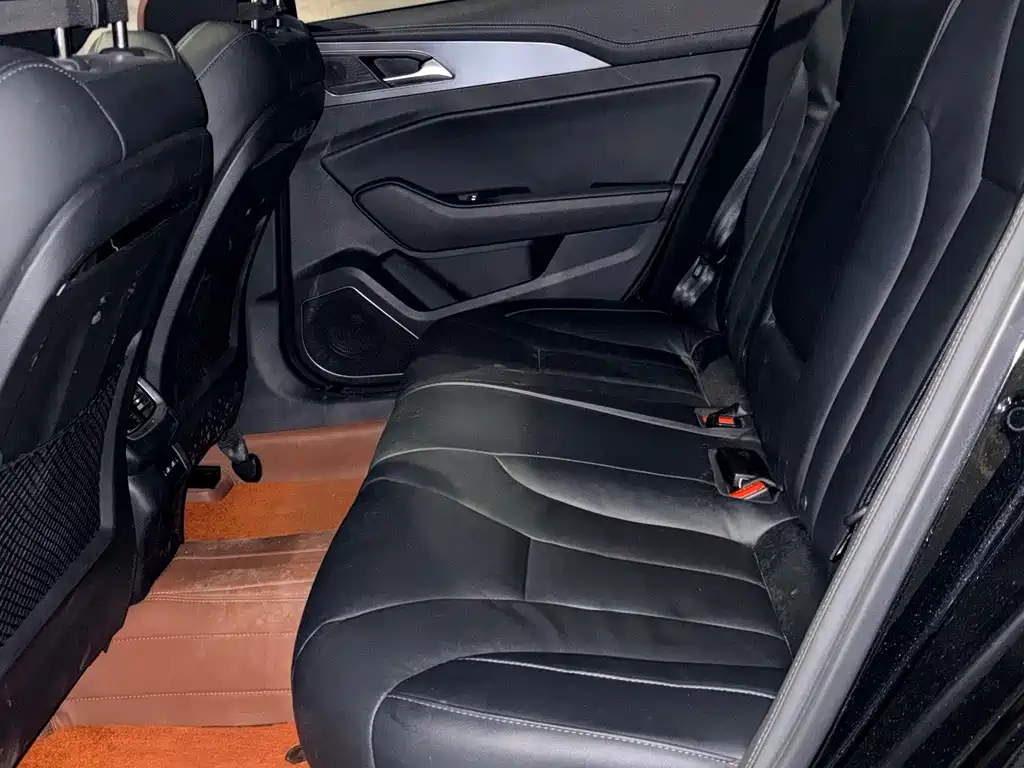 Hongqi Hongqi H5 — миниатюра 6