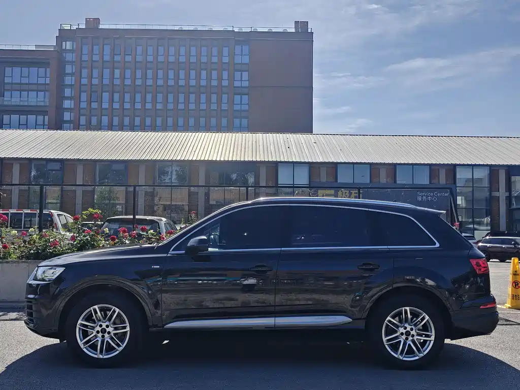Audi Q7 2016 40 TFSI S line Sport