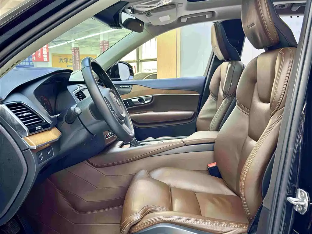 Volvo XC90 2019 T6 7 мест V