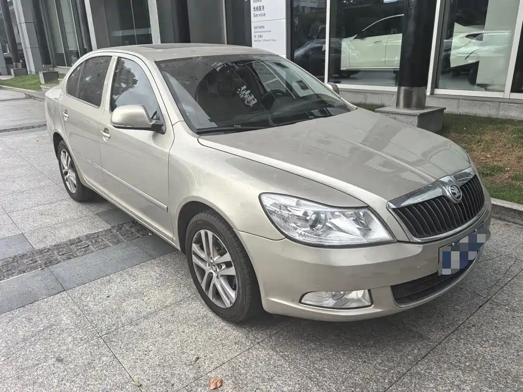 Skoda Octavia 2014 1.6L AT