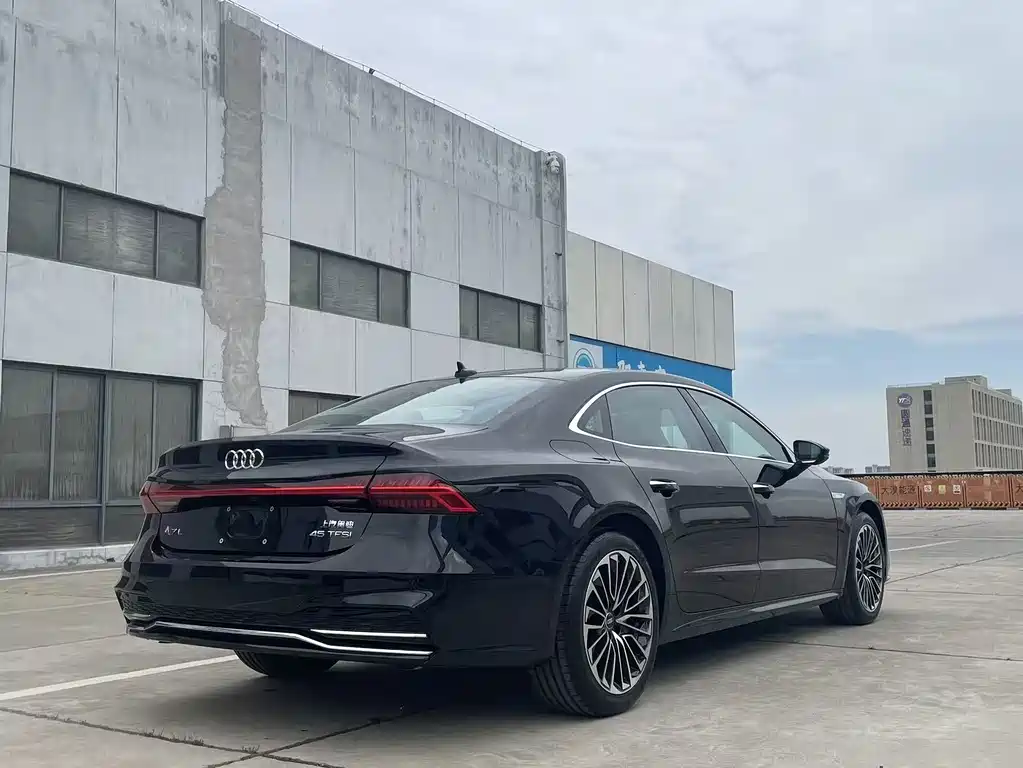 Audi A7L 2025 45 TFSI Luxury