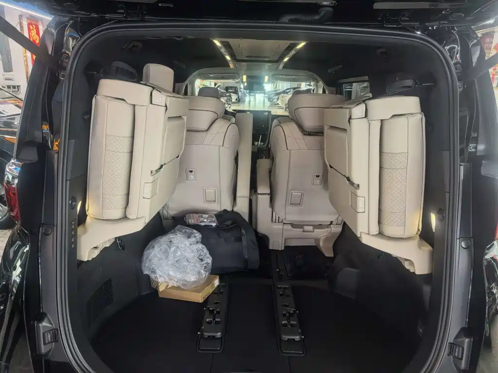 Toyota Alphard 2024 2.5L Premium