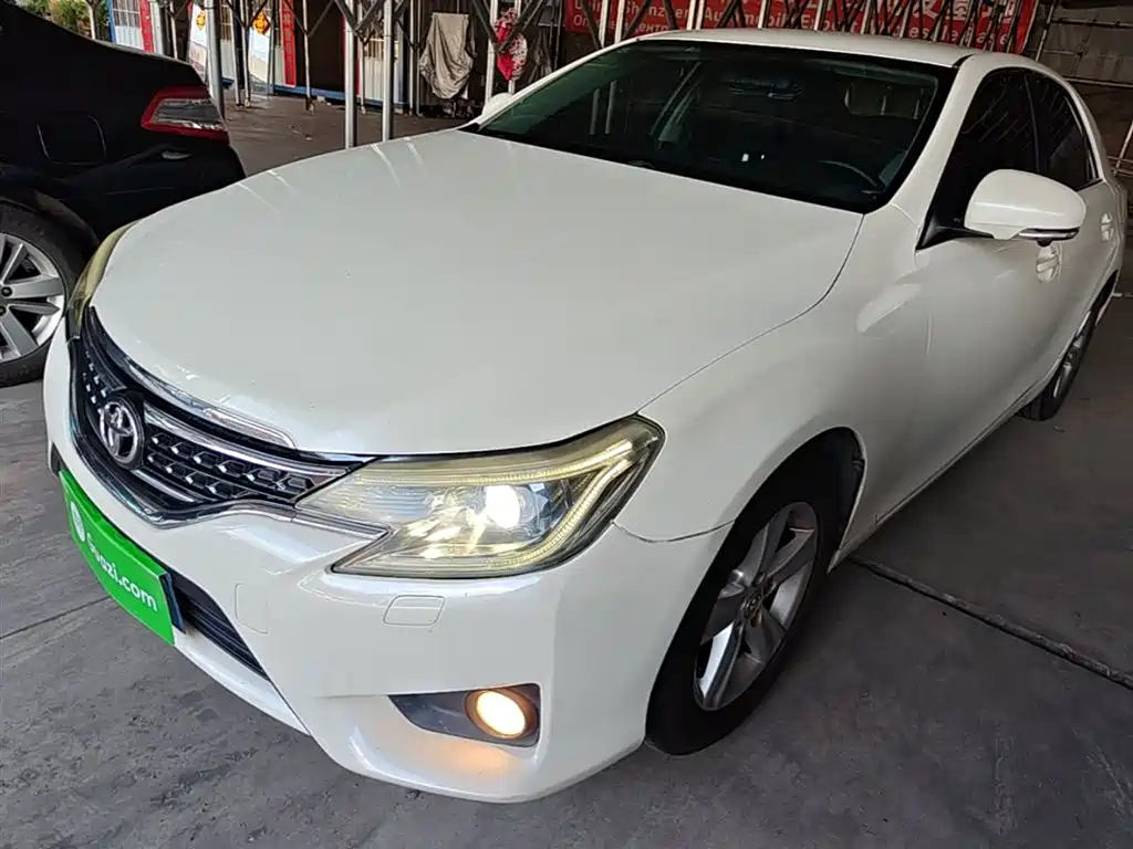 Toyota Reiz 2016
