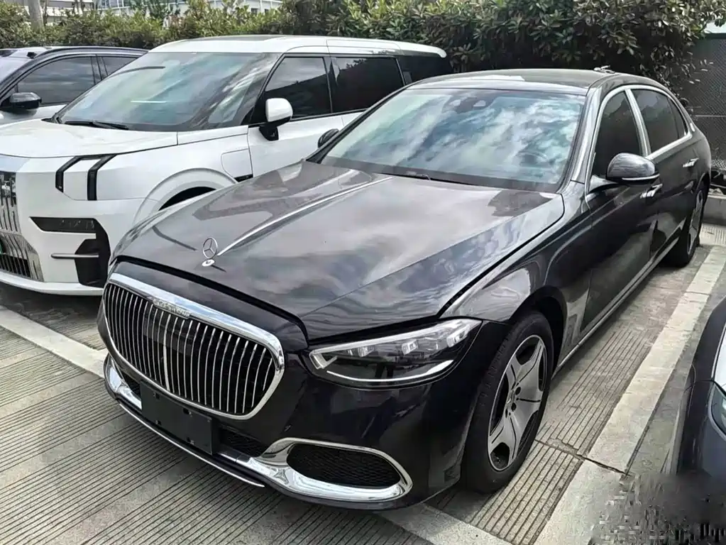 Mercedes-Benz S-Class 2025