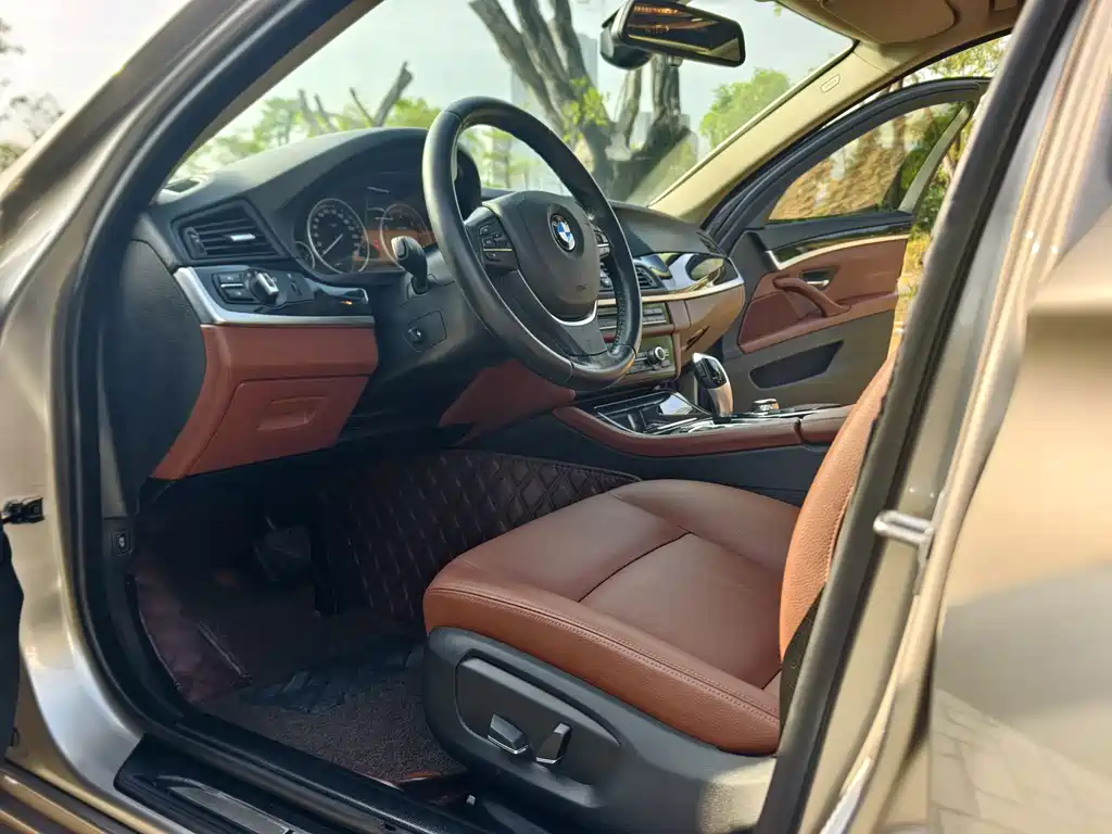 BMW 5 SERIES