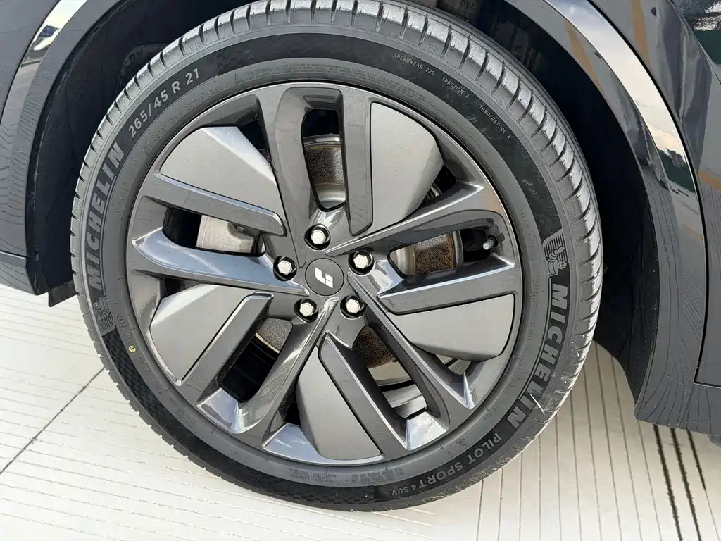 Li Auto Li L9 — миниатюра 17
