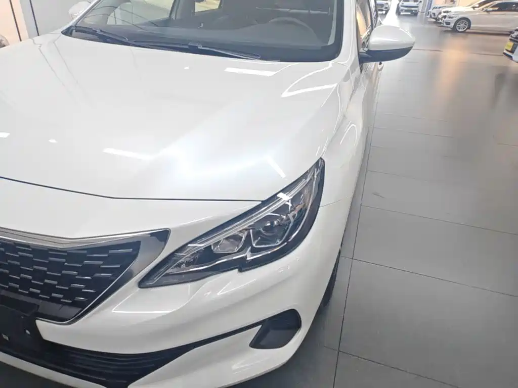 Peugeot 408 — миниатюра 24