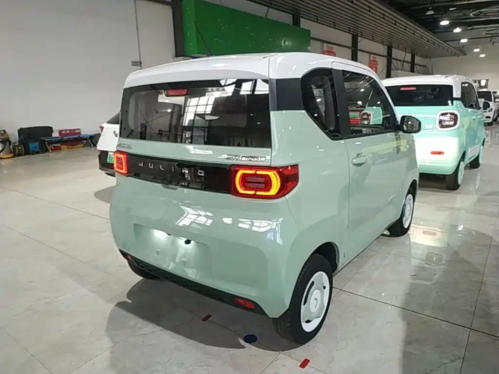 Wuling MINIEV — миниатюра 7