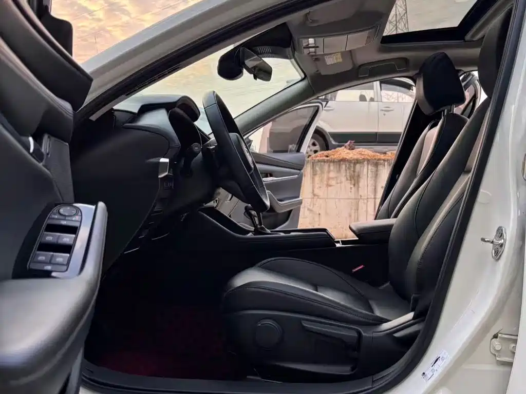 Mazda 3 Axela — миниатюра 4