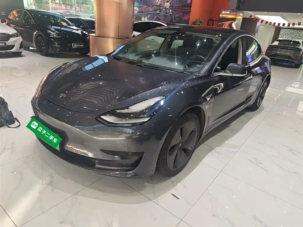 Tesla Model 3 2020