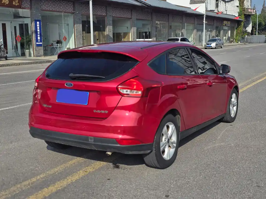 Ford Focus — миниатюра 12