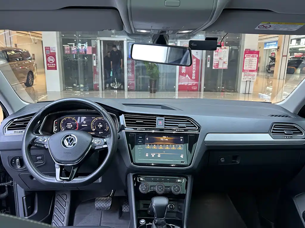 Volkswagen Tiguan L — миниатюра 7