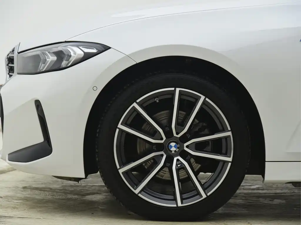 BMW 3 Series — миниатюра 3