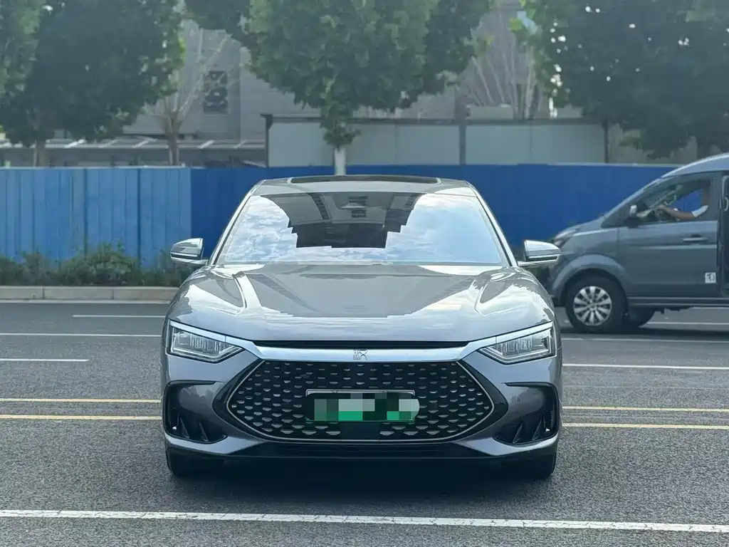 BYD Han — миниатюра 2
