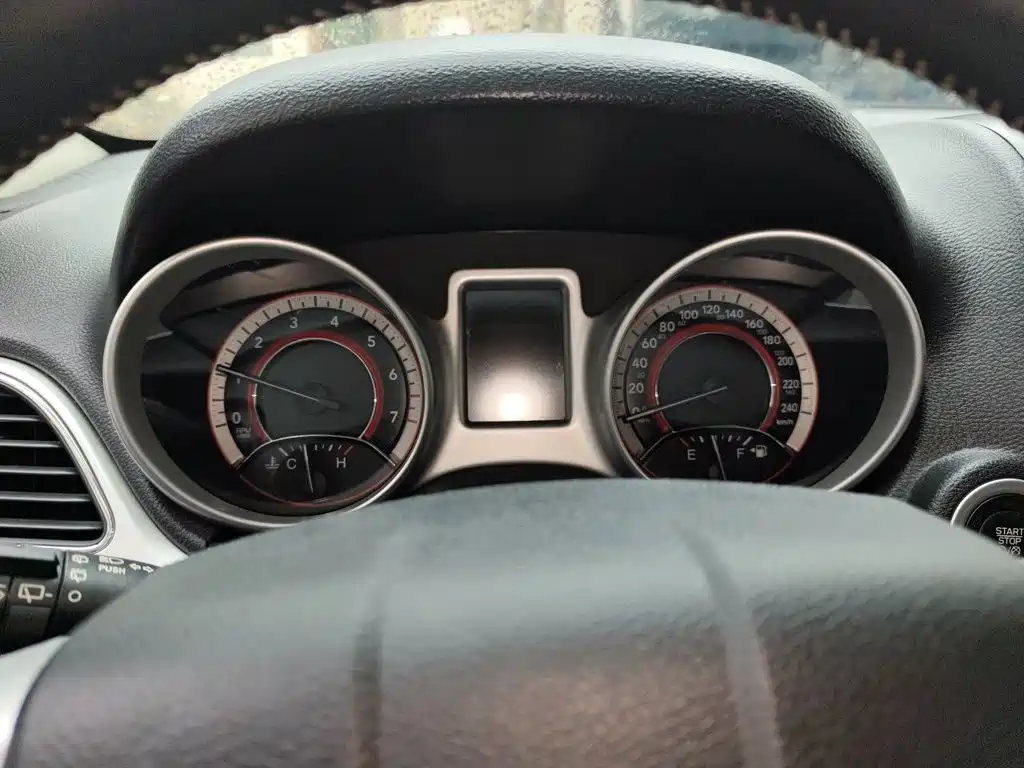 Dodge Journey — миниатюра 7