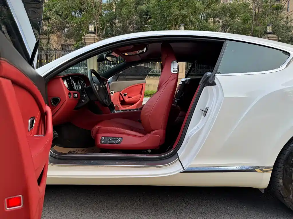 Bentley Continental — миниатюра 10