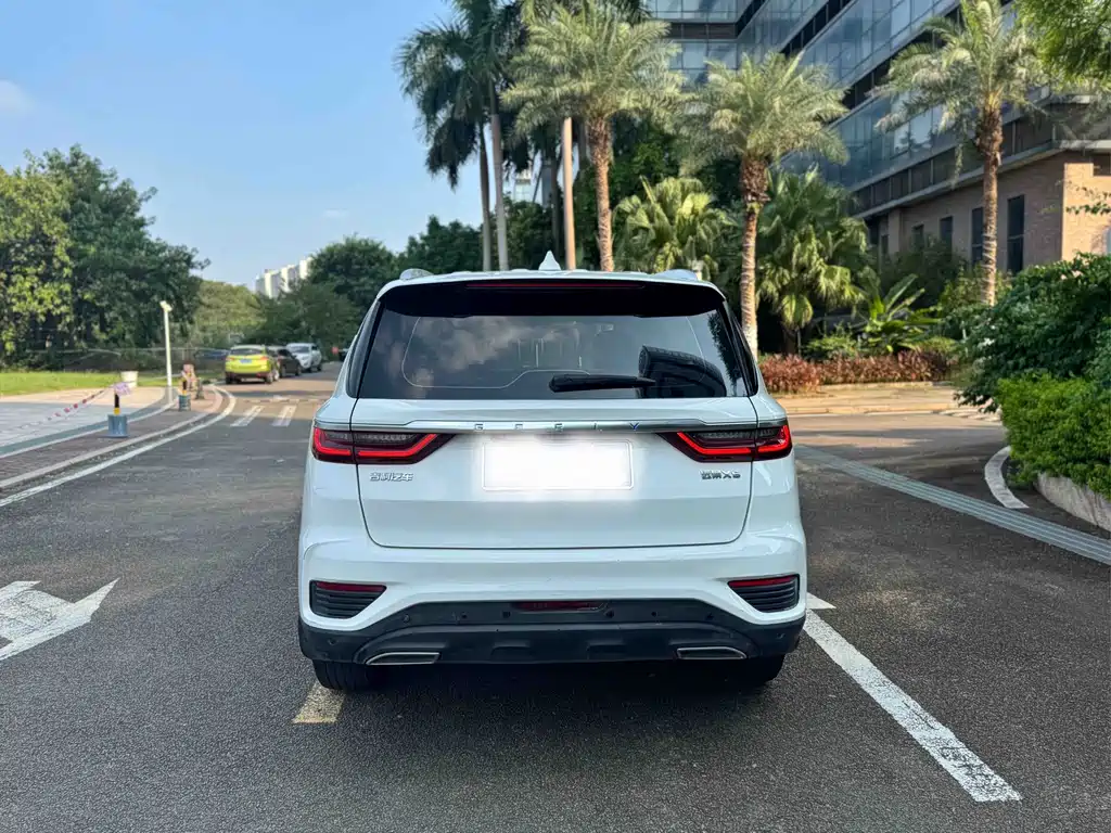 Geely Vision X6 — миниатюра 13