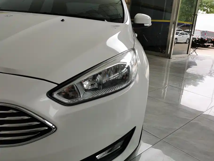 Ford Focus — миниатюра 5