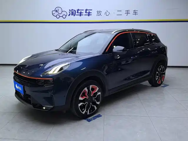 2021 Lynk & Co 06