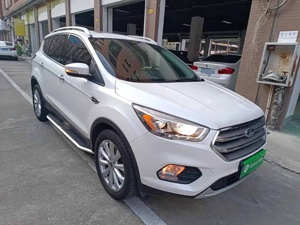 Ford Kuga — миниатюра 4