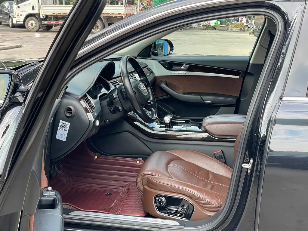 Audi A8 — миниатюра 5