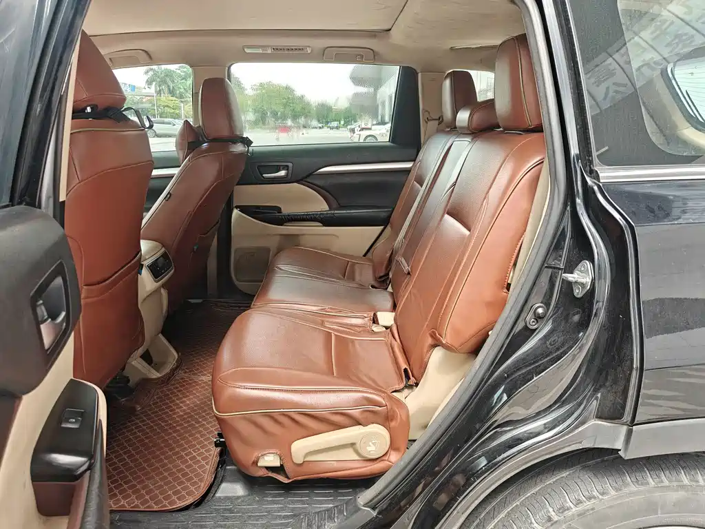 Toyota Highlander — миниатюра 6