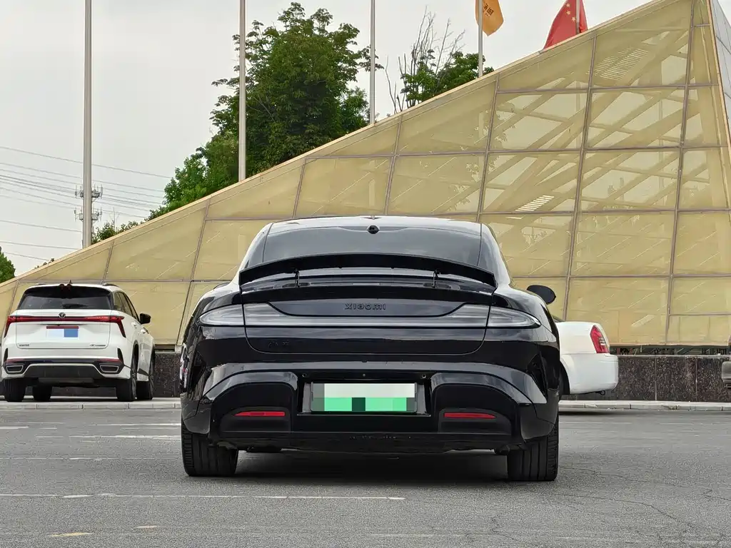 Xiaomi SU7 — миниатюра 5