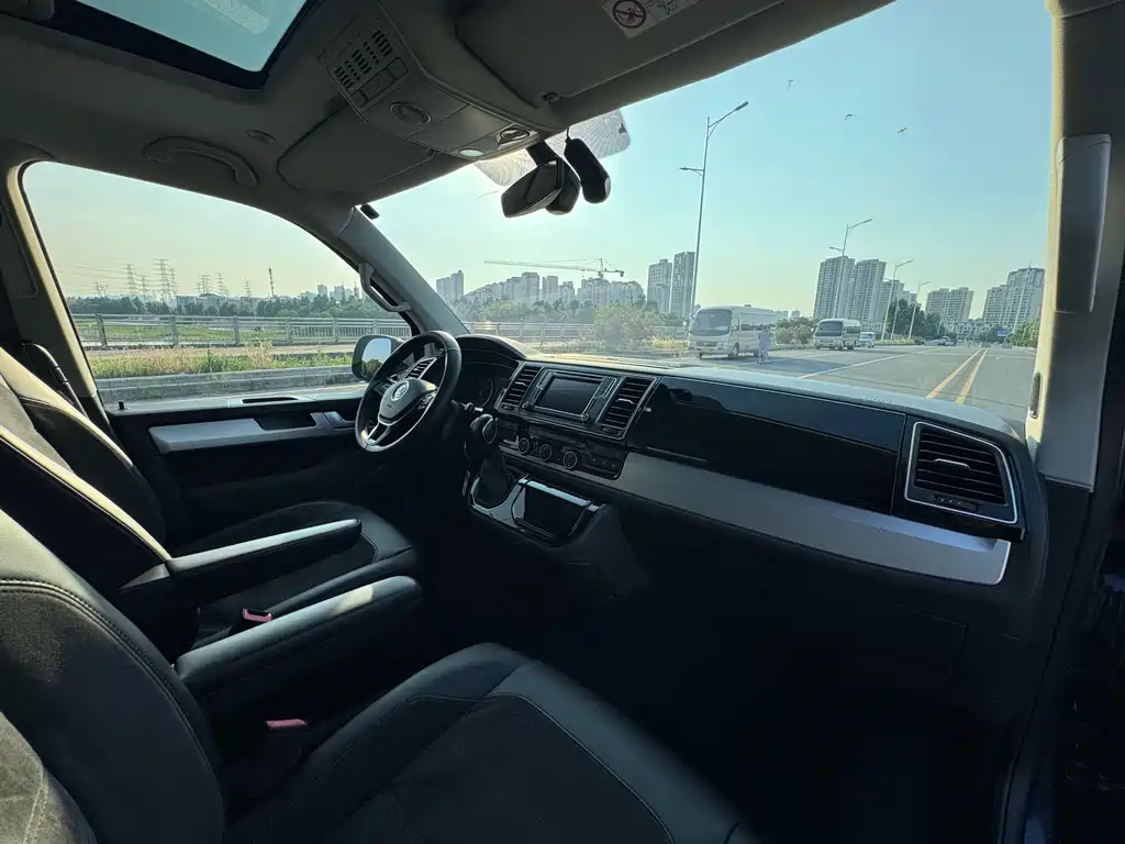 Volkswagen Multivan — миниатюра 25