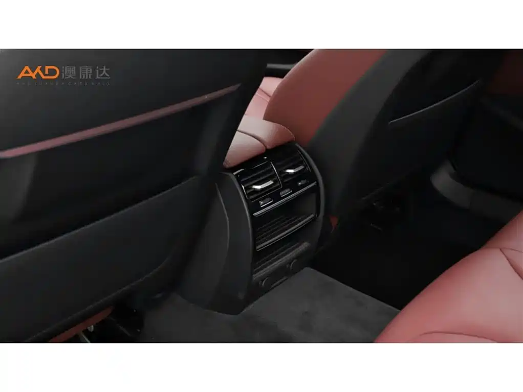 BMW 5 Series — миниатюра 9