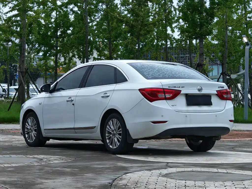 Buick Excelle — миниатюра 7