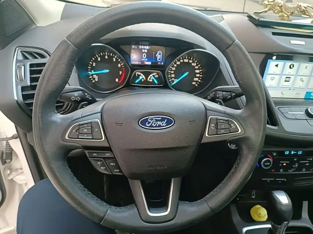 Ford Kuga — миниатюра 11
