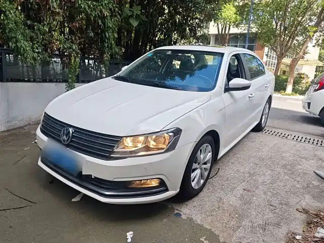 VOLKSWAGEN LAVIDA 2017