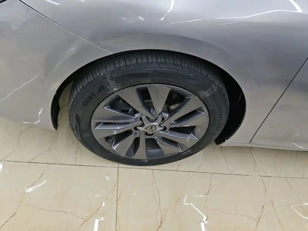 Peugeot 408 — миниатюра 23