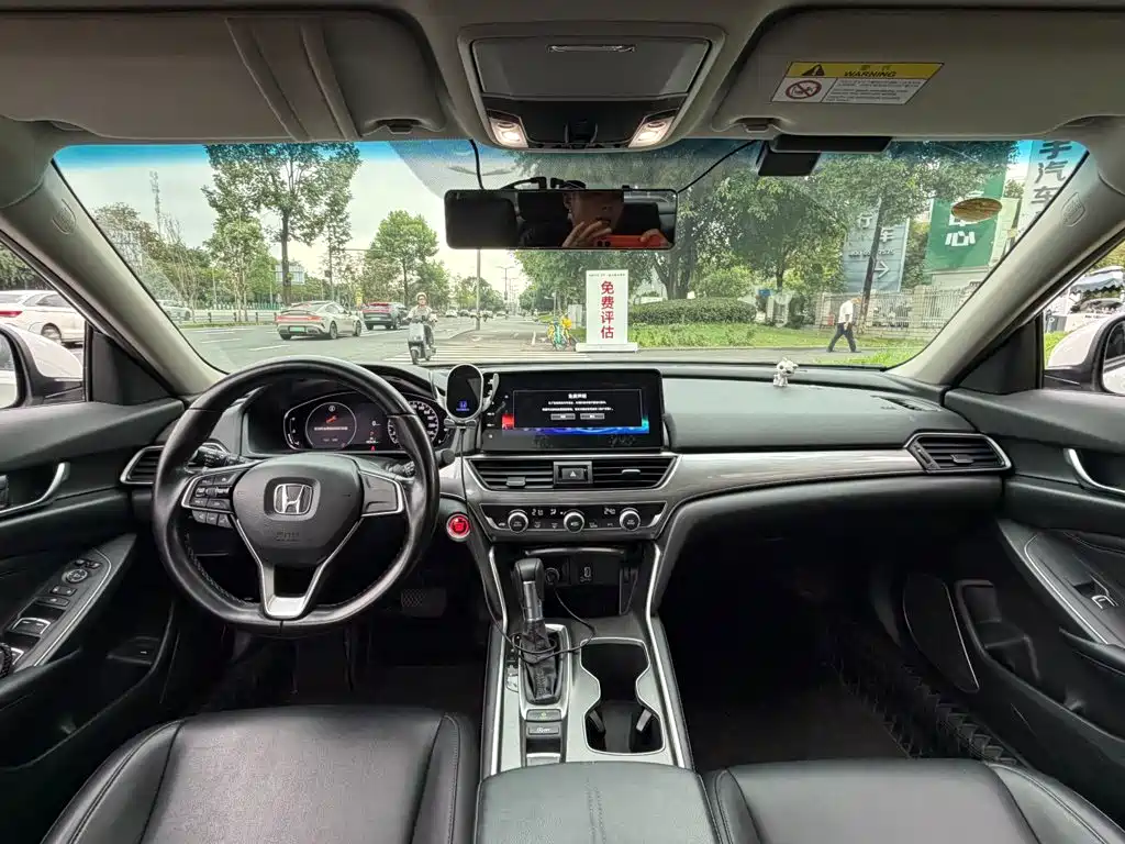 Honda Accord 260TURBO Luxury Edition, фото 13