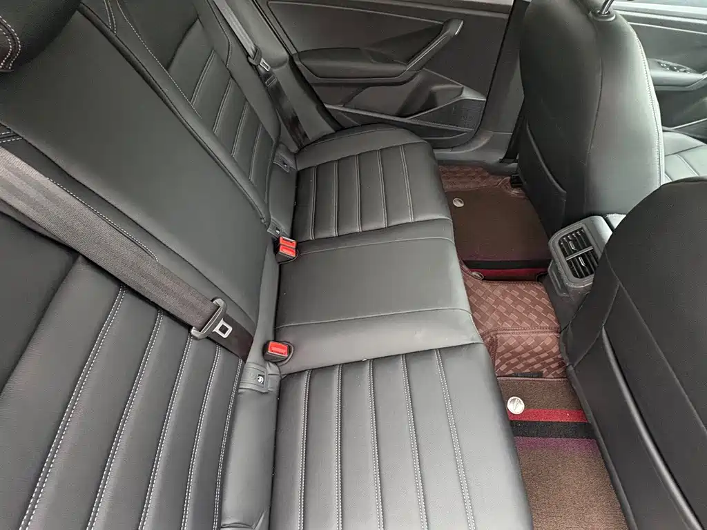 Volkswagen Lavida — миниатюра 11