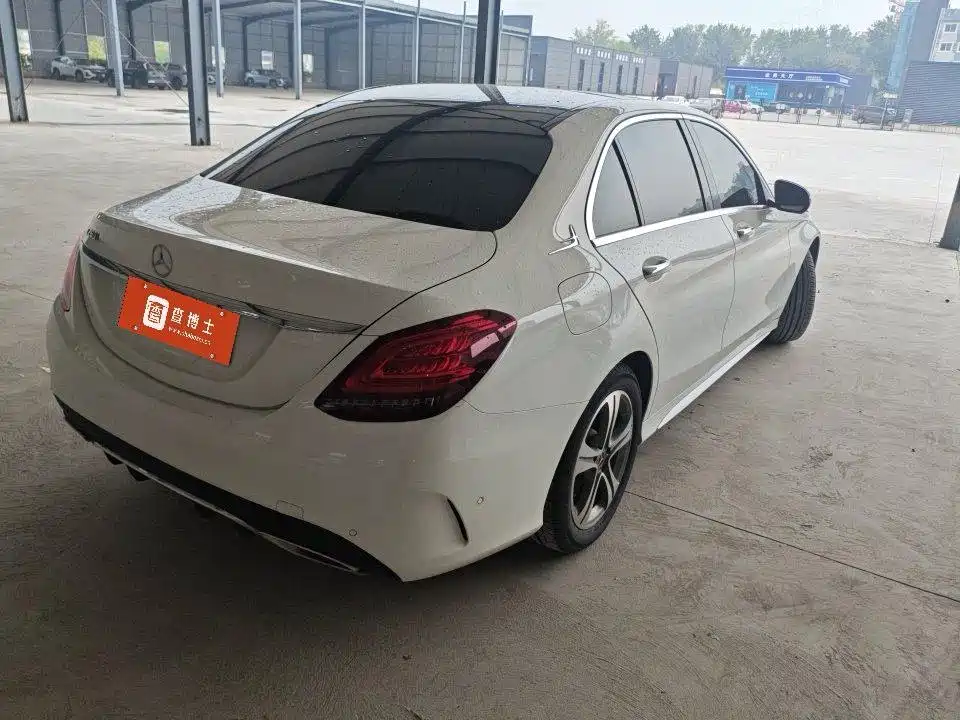 Mercedes-Benz C-Class — миниатюра 2