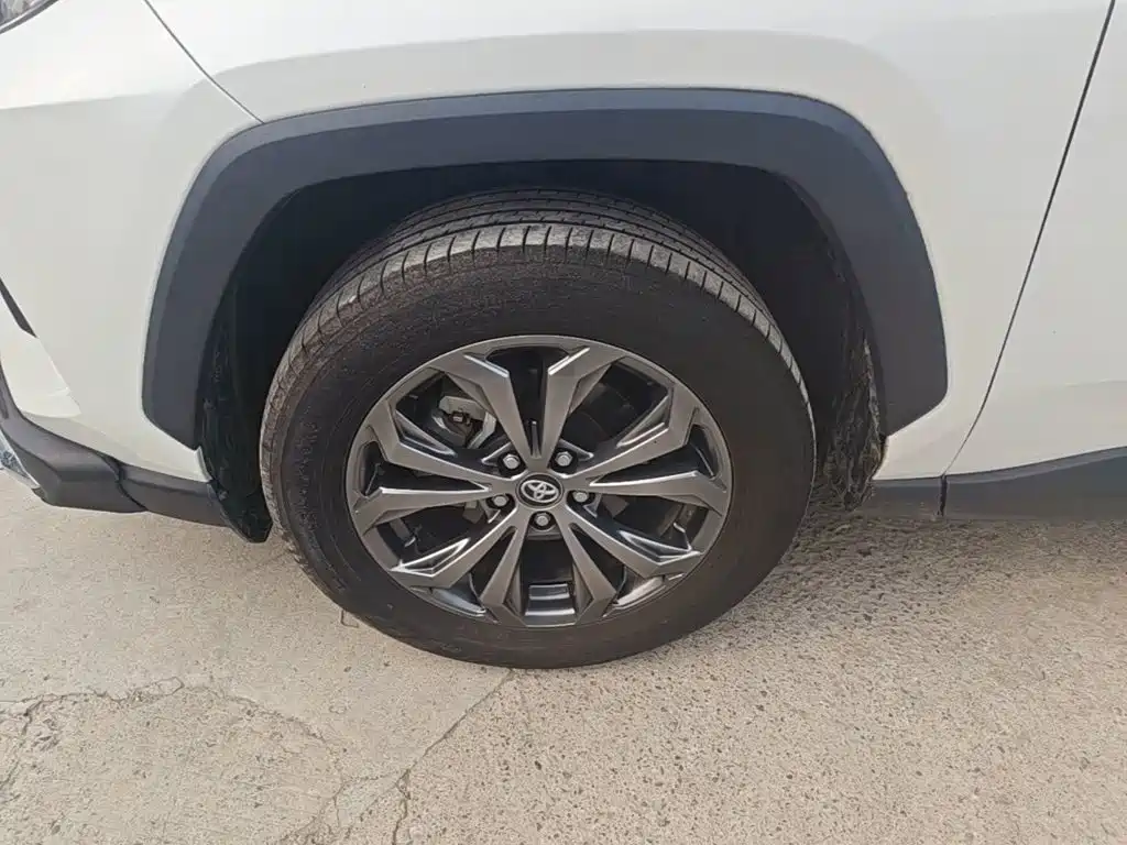 Toyota RAV4 — миниатюра 23